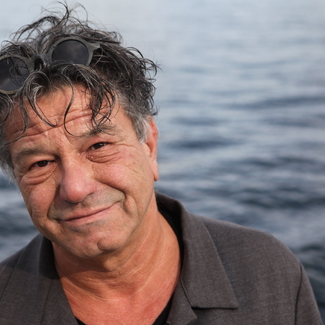 Profile picture for user Florian Schneider